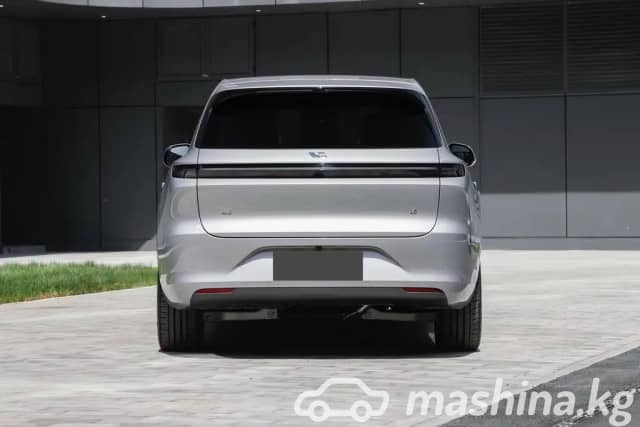 LiXiang L6 1.5hyb AT 4WD