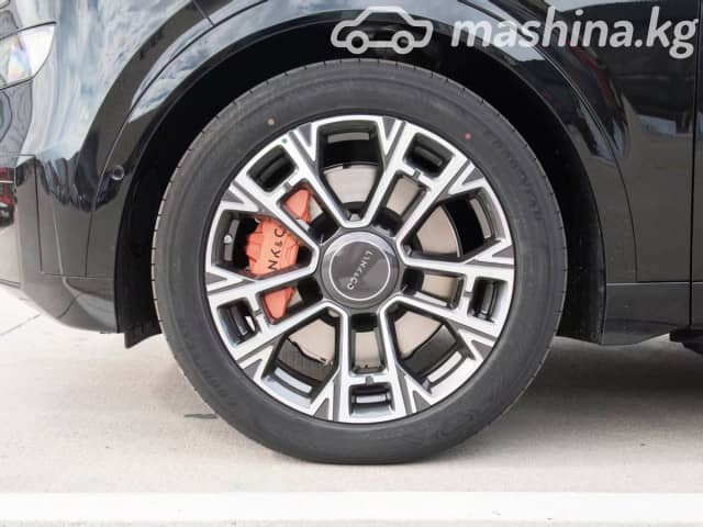 Lynk & Co 900 2.0hyb AT 4WD