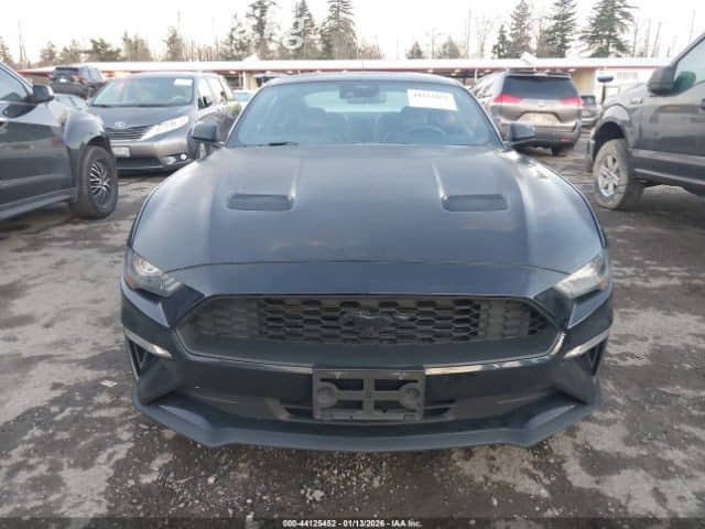 Ford Mustang VI Рестайлинг 2.3 AT