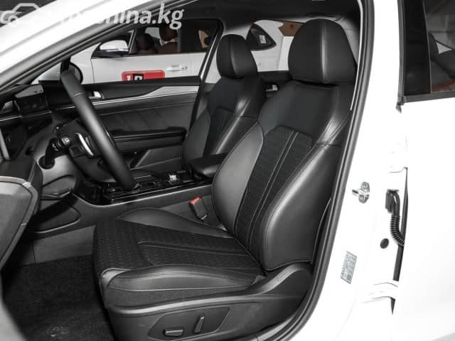 Kia K5 III Рестайлинг 1.6 AT