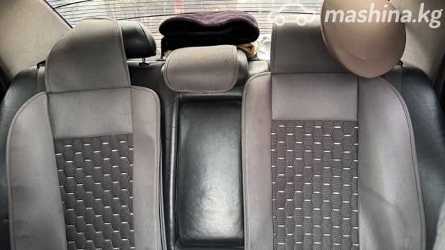 Lexus IS I 200 2.0 MT