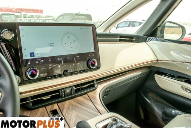 Lexus LM II 350h 2.5hyb CVT 4WD