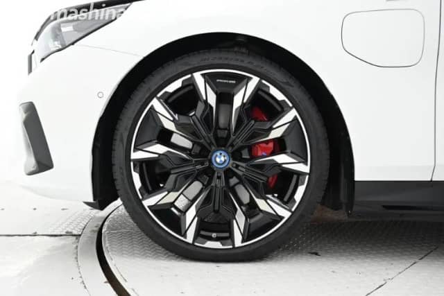 BMW 5 серии VIII (G60/G61/G68) 550e xDrive 3.0hyb AT 4WD