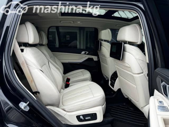 BMW X7 I (G07) 50i 4.4 AT 4WD