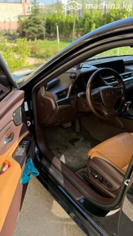Lexus ES VII 300h 2.5hyb CVT