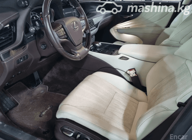 Lexus LS V 500 3.4 AT 4WD