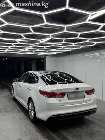 Kia K5 II 2.0 AT