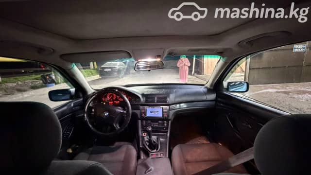 BMW 5 серии IV (E39) Рестайлинг 520i 2.2 MT