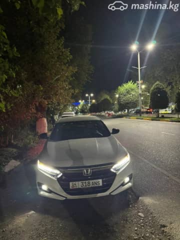 Honda Accord X Рестайлинг 2.0hyb CVT
