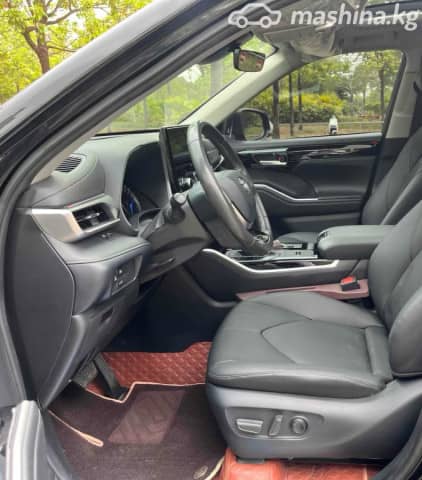 Toyota Highlander IV (U70) 2.5hyb AT