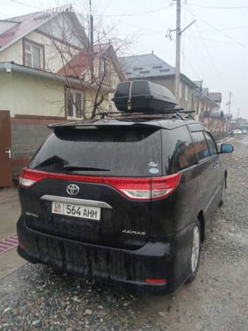 Toyota Estima III Рестайлинг 2.4 CVT