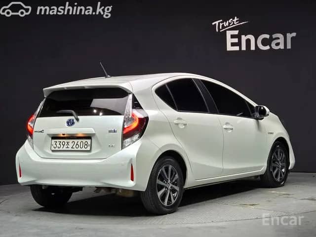 Toyota Prius c I Рестайлинг 1.5hyb AT