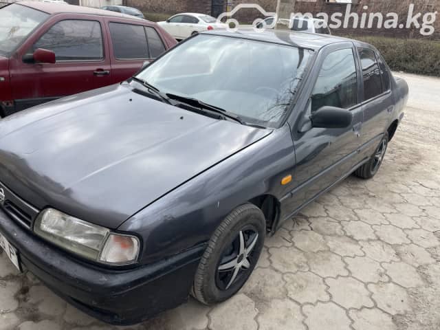 Nissan Primera I (P10) 1.6 MT