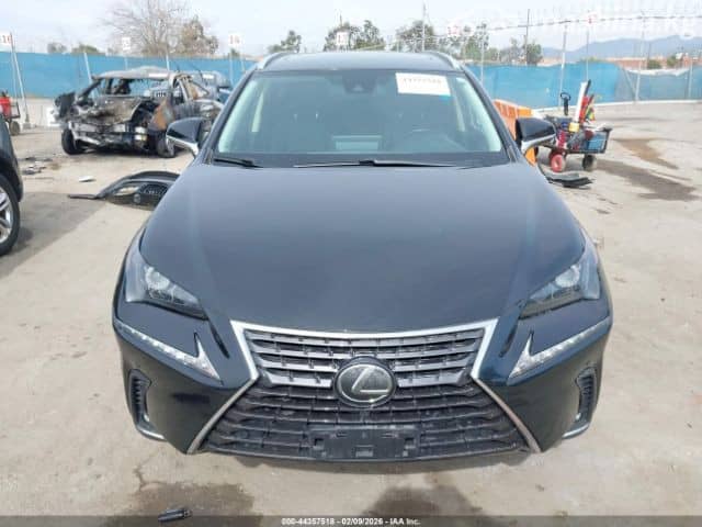 Lexus NX I Рестайлинг 200 2.0 CVT