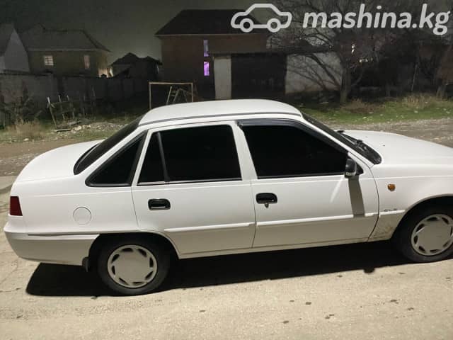 Daewoo Nexia I Рестайлинг 1.5 MT