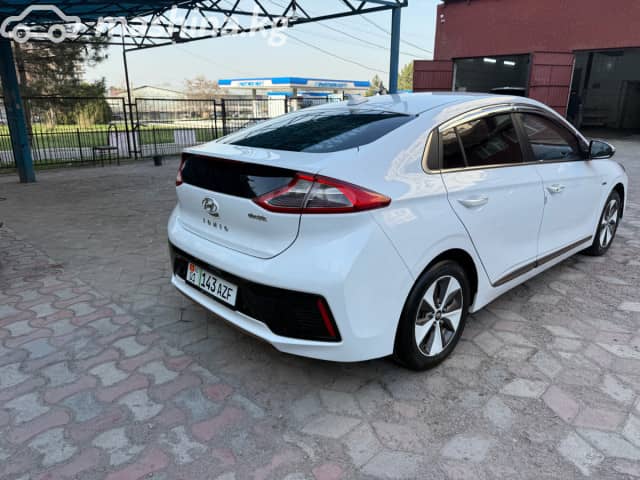 Hyundai IONIQ Electro AT