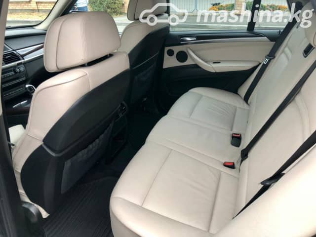 BMW X5 II (E70) Рестайлинг 35i 3.0 AT 4WD