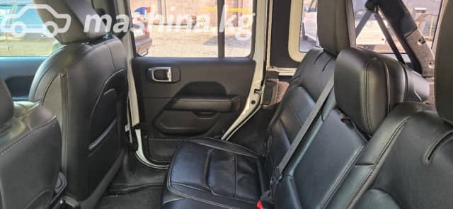 Jeep Wrangler IV (JL) 2.0 AT 4WD