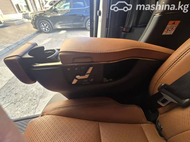 Toyota Alphard IV 2.5hyb CVT 4WD