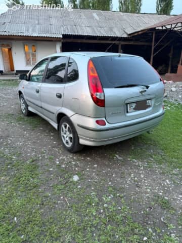 Nissan Almera Tino 1.8 MT