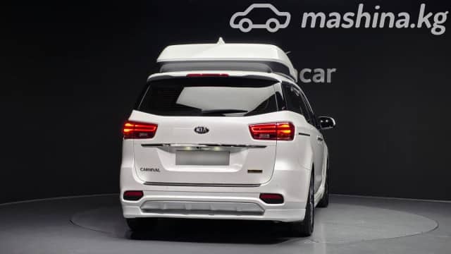 Kia Carnival III 2.2d AT