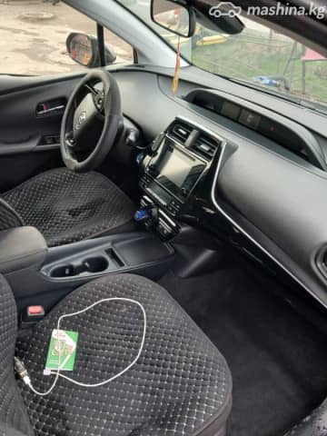Toyota Prius IV Рестайлинг (XW50) 1.8hyb AT