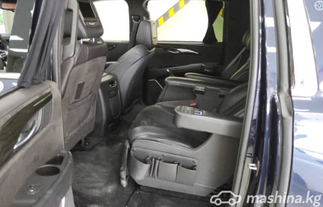 Cadillac Escalade IV 6.2 AT 4WD