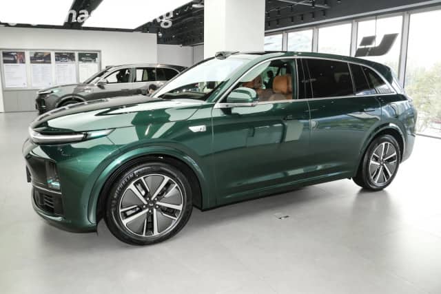 LiXiang L7 Рестайлинг 1.5hyb AT 4WD