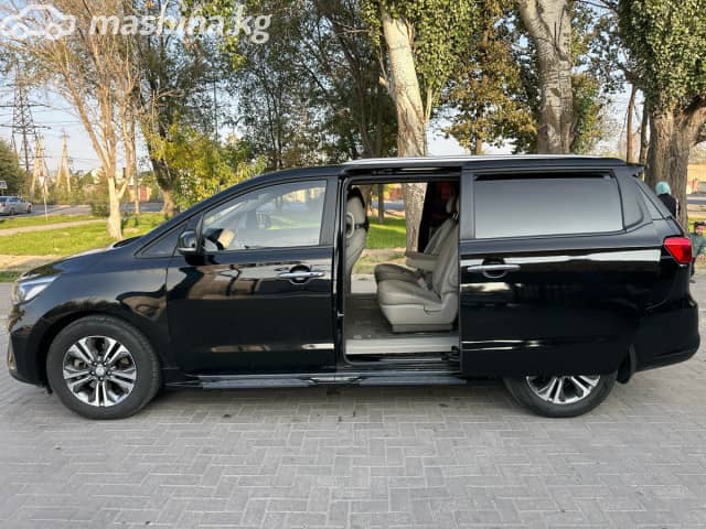 Kia Carnival III 2.2d AT