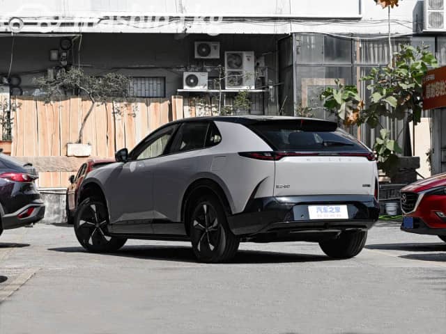 Mazda EZ-60 Electro AT