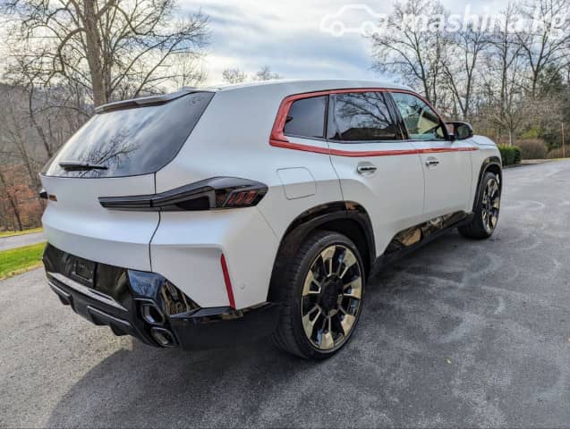 BMW XM 4.4hyb AT 4WD