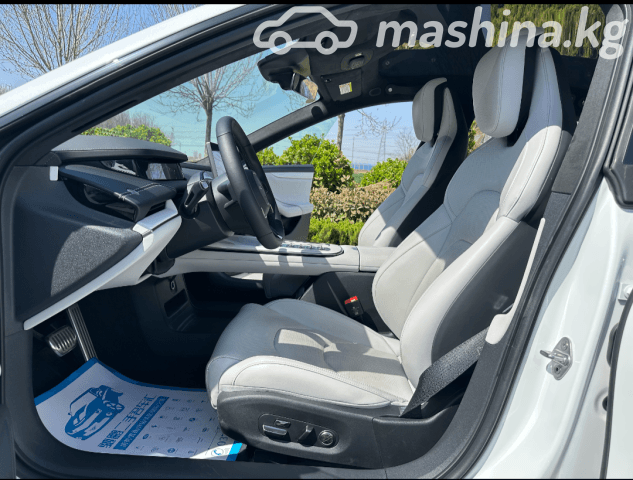 Xiaomi SU7 Electro AT 4WD