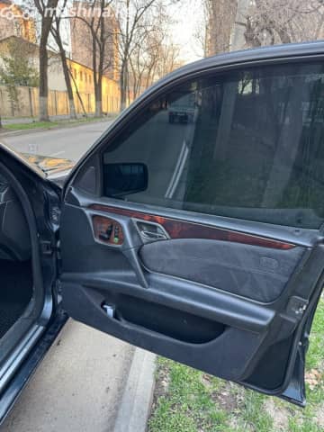 Mercedes-Benz E-Класс II (W210, S210) 320 3.2 AT