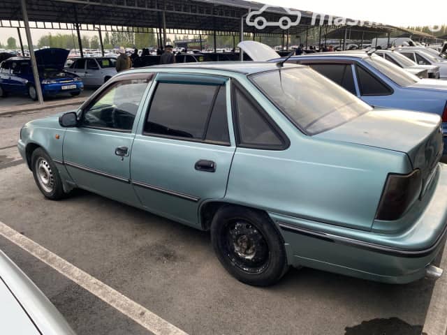 Daewoo Nexia I 1.5 MT