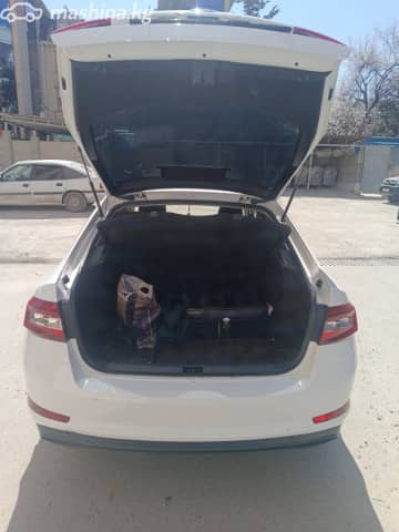 Skoda Octavia III (A7) 1.6 MT