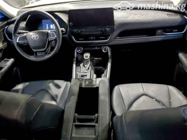 Toyota Grand Highlander 2.4 AT 4WD