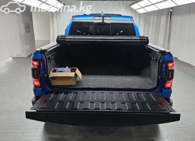 RAM 1500 V Quad Cab 5.7 AT 4WD