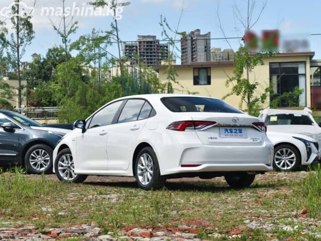 Toyota Corolla XII (E210) 1.8 CVT