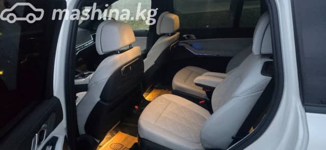 BMW X7 I (G07) Рестайлинг 40i 3.0 AT 4WD