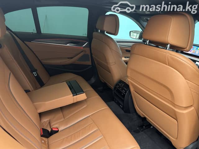 BMW 5 серии VII (G30/G31) M550i xDrive 4.4 AT 4WD