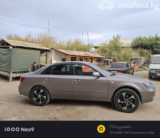 Hyundai Sonata V (NF) 2.4 AT