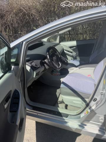 Toyota Prius III (XW30) 1.8hyb AT