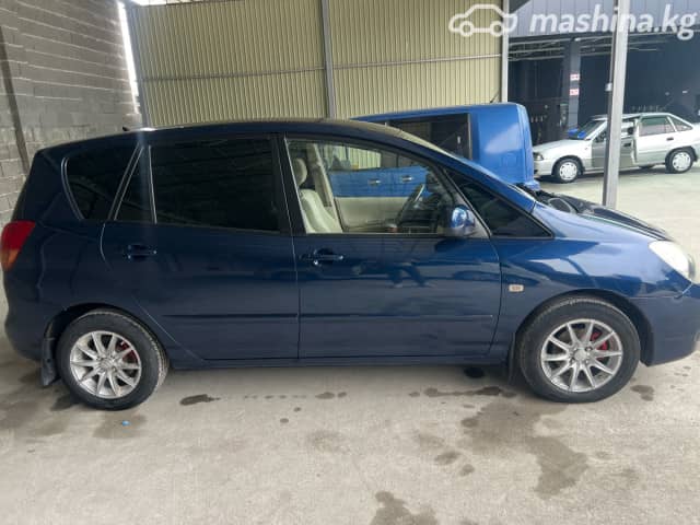 Toyota Corolla Verso I 1.8 MT