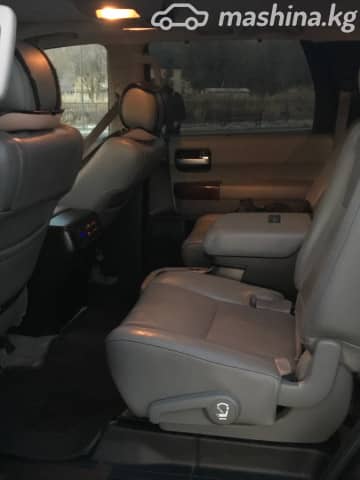 Toyota Sequoia II 5.7 AT 4WD