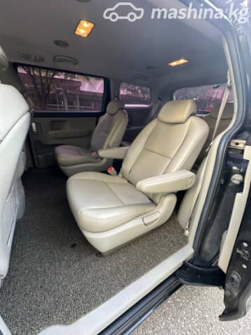 Kia Carnival III 2.2d AT