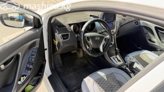 Hyundai Avante V 1.6 AT