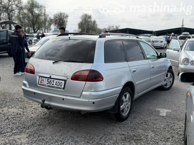 Toyota Avensis I Рестайлинг 2.0d MT