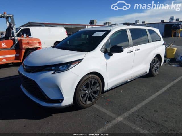 Toyota Sienna IV 2.5hyb AT 4WD