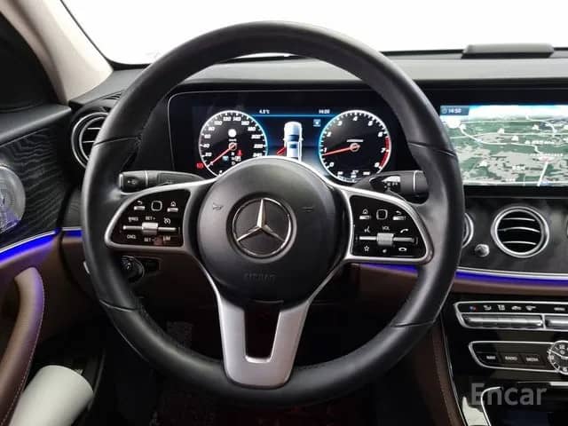Mercedes-Benz E-Класс V (W213, S213, C238) 300 2.0 AT 4WD