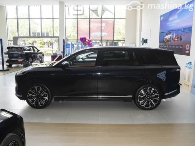 Dongfeng eπ 008 82.28 kWh 1.5hyb AT 4WD